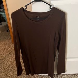 Large brown GAP long sleeve t-shirt//never worn